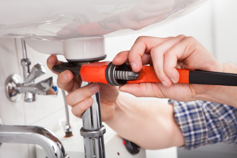Emergency plumber attending a job in Camberwell